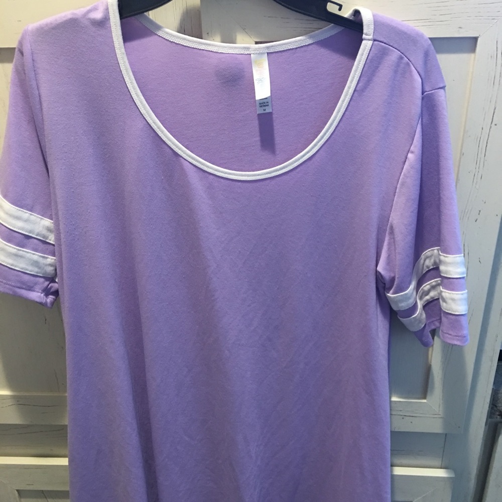Purple LulaRoe Perfect T